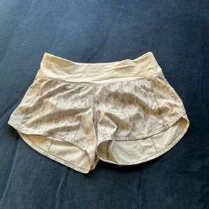 Lululemon‎ White Speed Up Short 2.5"
